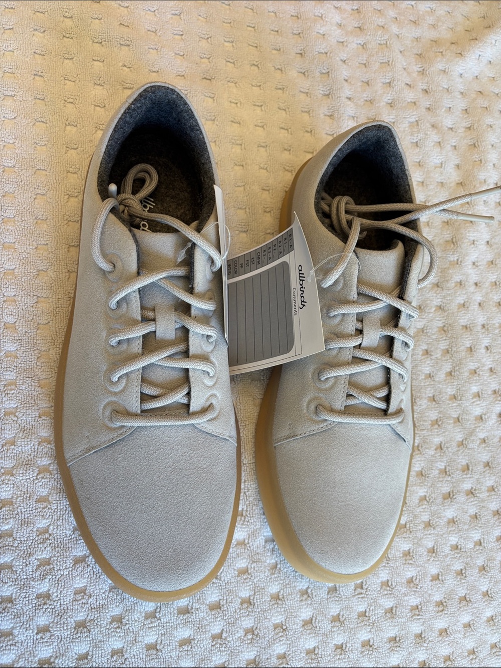 Allbirds Cruiser TerraLux, men’s US size 9, Color: light gray.  
New